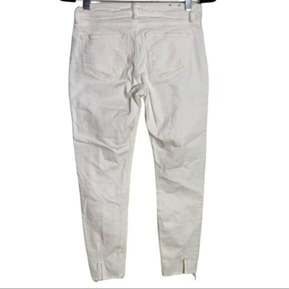 Welcome to my Closet. I’m sorry but this item is not available. - Picture 5 of 11